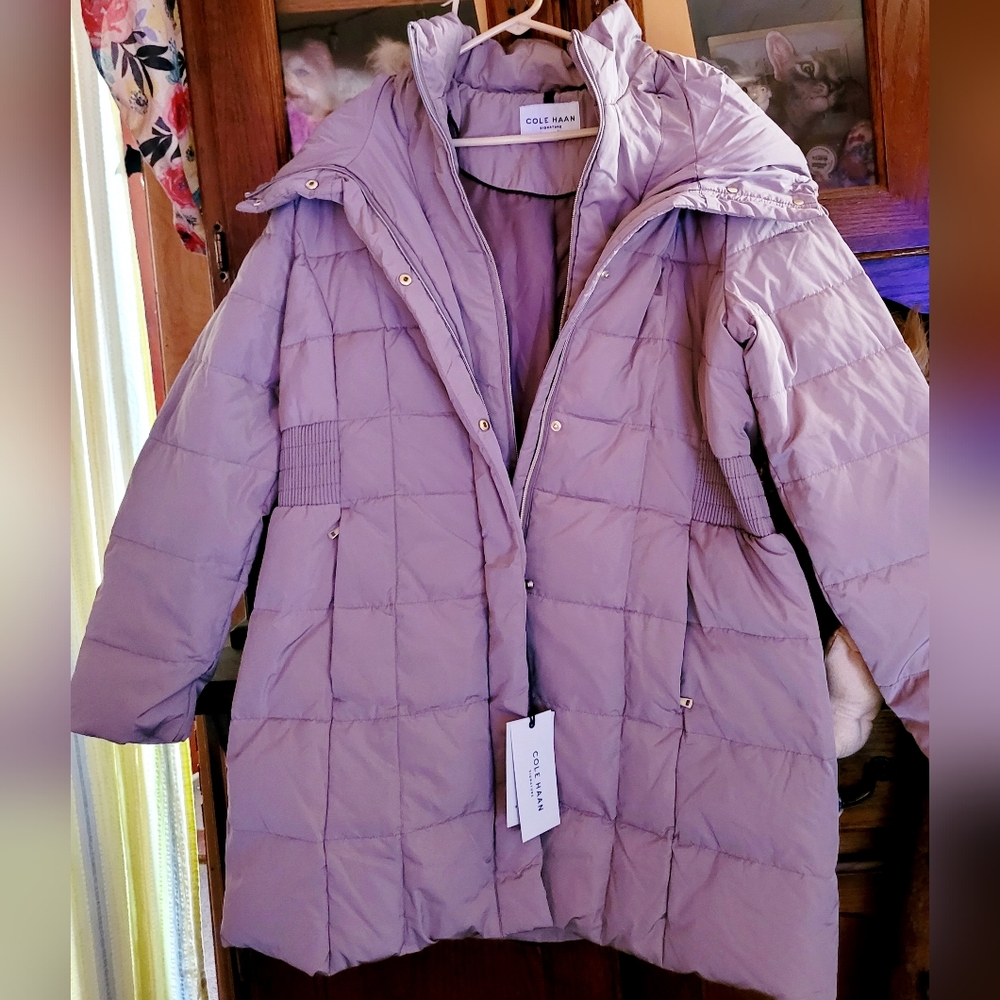BRAND NEW WOMENS XLARGE "COLE HAAN" WINTER JACKET.